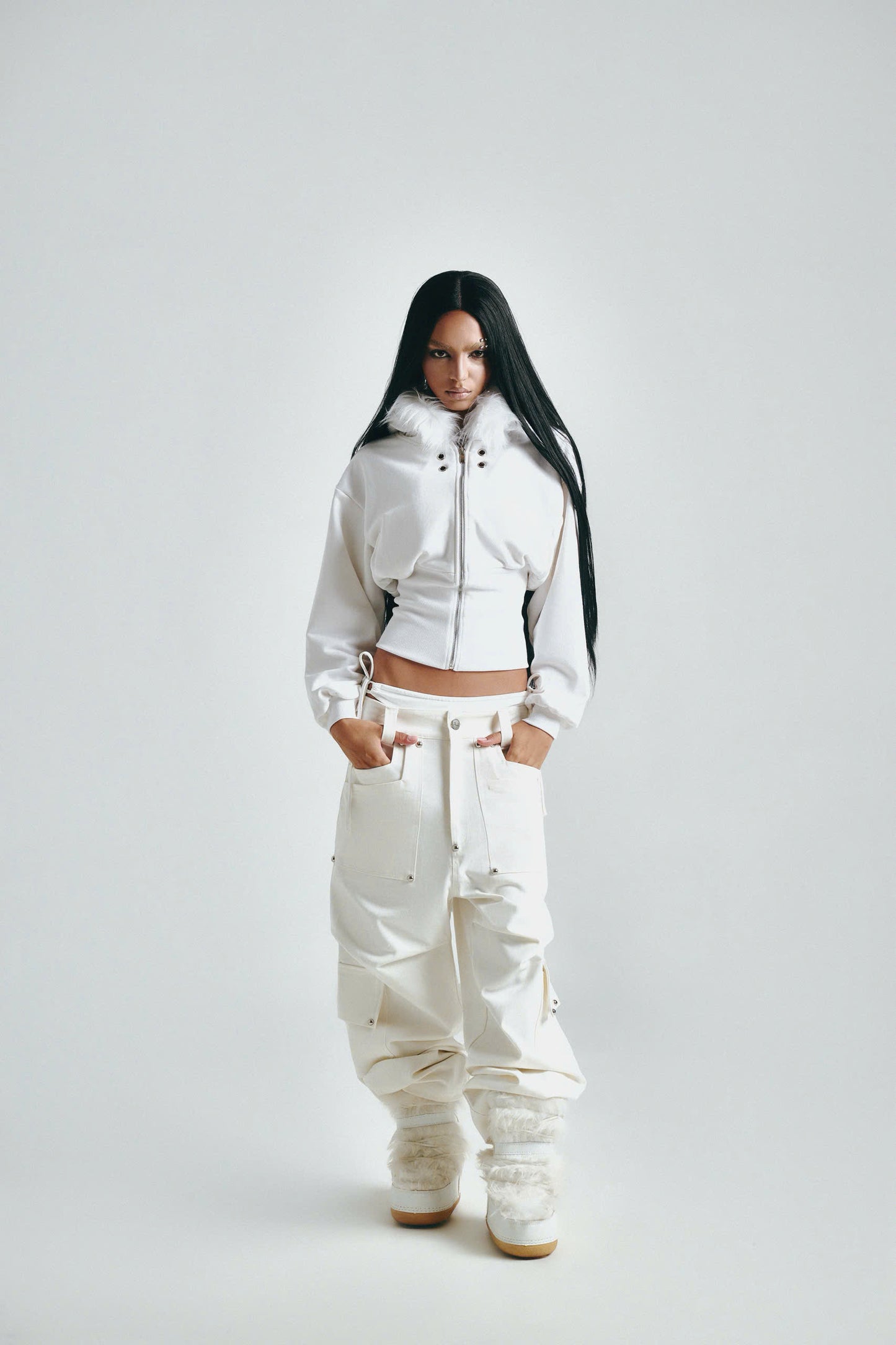 FF CROPPED WHITE HOODIE ZIP